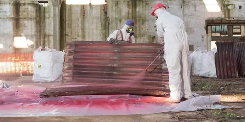 packing asbestos panels